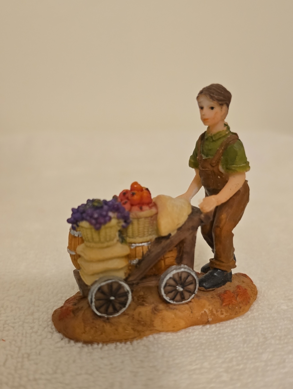 Set of 9 Vintage Fall Harvest Village Figurines - Picture 12 of 16